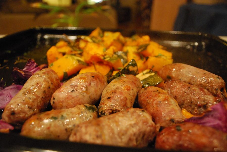 Колбаски для жарки из свинины